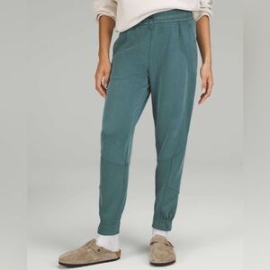 Lululemon Brushed Softstreme Ribbed High-Rise Jogger in Green Jasper